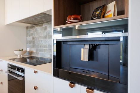 Photo of property in 68 Atlantic Drive, Fitzherbert, Palmerston North, 4410