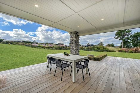 Photo of property in 7 Lochinvar Lane, Acacia Bay, Taupo, 3385