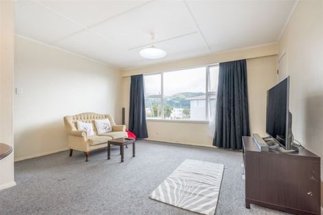 Photo of property in 2/12 Tama Street, Alicetown, Lower Hutt, 5010