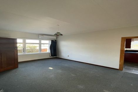 Photo of property in 17 Haydon Street, Roslyn, Palmerston North, 4414