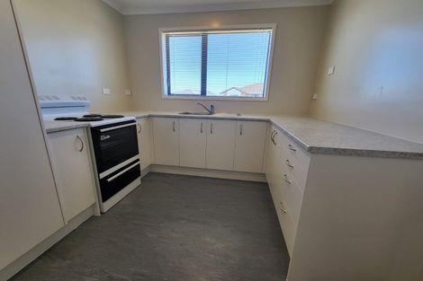 Photo of property in 49 Cyclamen Road, Mangere, Auckland, 2022