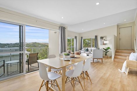 Photo of property in 10 Mewburn Rise, Karori, Wellington, 6012