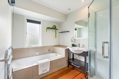 Photo of property in 21 Chester Avenue, Greenhithe, Auckland, 0632