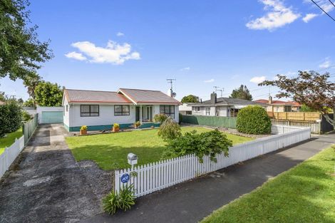 Photo of property in 76 Vardon Road, St Andrews, Hamilton, 3200