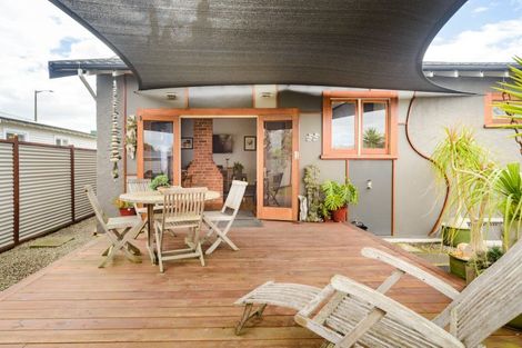 Photo of property in 438 Tremaine Avenue, Takaro, Palmerston North, 4410