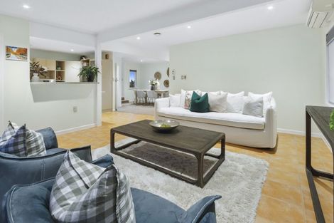 Photo of property in 2/17 Belmont Terrace, Milford, Auckland, 0620