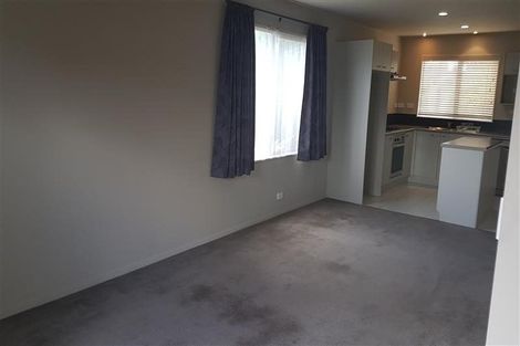 Photo of property in 37 Spalding Rise, Golflands, Auckland, 2013