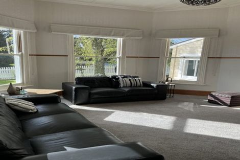 Photo of property in 4 Handley Place, Glen Avon, New Plymouth, 4312