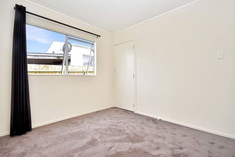 Photo of property in 25a West Harbour Drive, West Harbour, Auckland, 0618
