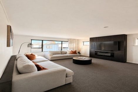 Photo of property in 1/40 Grimseys Road, Redwood, Christchurch, 8051