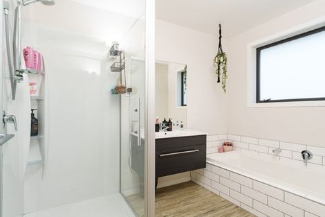 Photo of property in 32 Kayforce Road, Ocean View, Dunedin, 9035