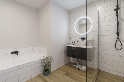 Photo of property in 100 Picasso Drive, West Harbour, Auckland, 0618