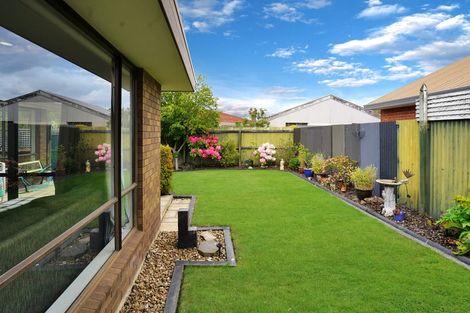Photo of property in 2/32 Meadow Street, Papanui, Christchurch, 8052