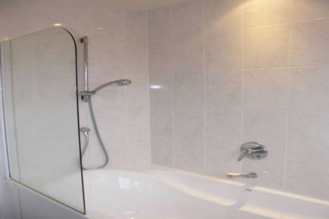 Photo of property in 1/41 High Road, Glenfield, Auckland, 0629