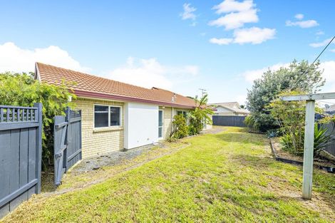 Photo of property in 4c Sheriff Place, Randwick Park, Auckland, 2105