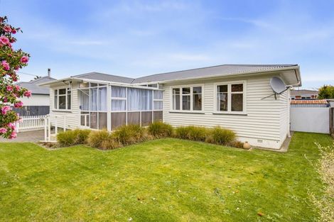 Photo of property in 9 Duke Street, Levin, 5510
