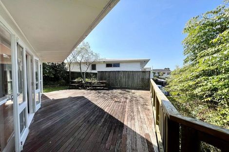 Photo of property in 114 Arran Road, Browns Bay, Auckland, 0630