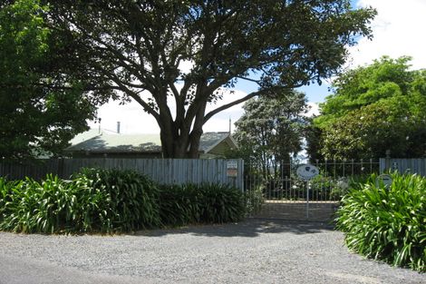 Photo of property in 272 Waihoehoe Road, Drury, 2577