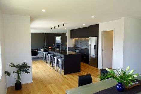 Photo of property in 16 Sarges Way, Lake Hawea, Wanaka, 9382