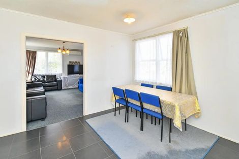 Photo of property in 2 Viola Place, Papakura, 2110