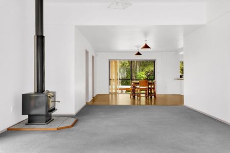 Photo of property in 64 Rhinevale Close, Henderson, Auckland, 0612