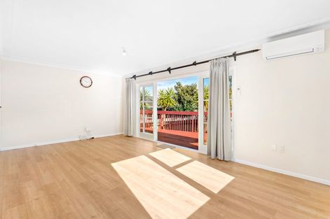 Photo of property in 56 Bolton Street, Blockhouse Bay, Auckland, 0600