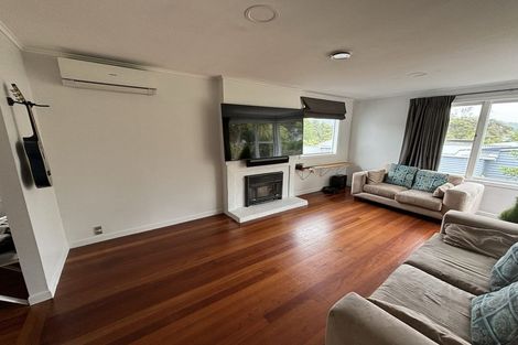 Photo of property in 30 Atkinson Road, Titirangi, Auckland, 0604