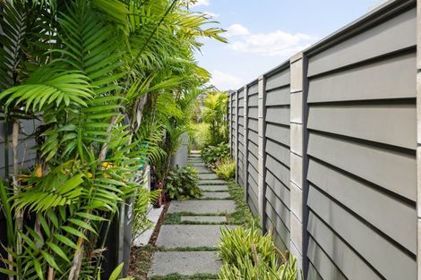 Photo of property in 13 Awatea Drive, Whitianga, 3510