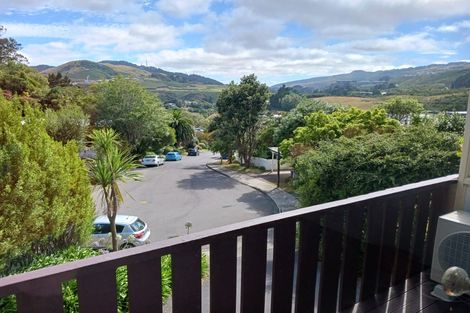Photo of property in 15b Dormar Place, Churton Park, Wellington, 6037