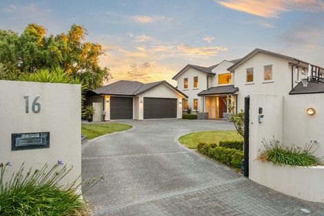 Photo of property in 16 Queenswood Gardens, Mairehau, Christchurch, 8052