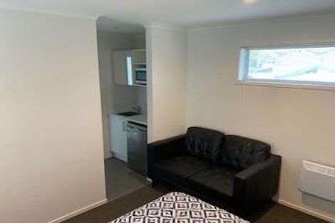 Photo of property in 3/9 Hibiscus Avenue, Hamilton Lake, Hamilton, 3204