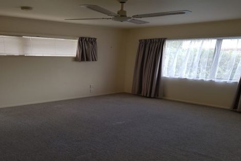 Photo of property in 24/24 Eastglen Road, Glen Eden, Auckland, 0602