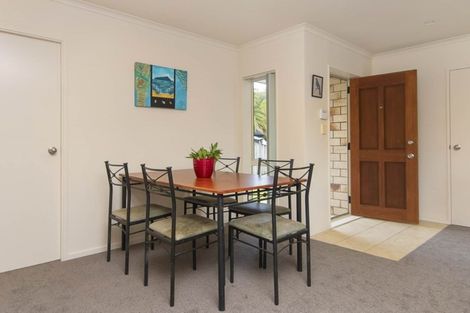 Photo of property in 18 Ranch Place, Pukekohe, 2120
