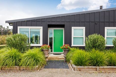 Photo of property in 165 Albert Road, Tokomaru, Palmerston North, 4474