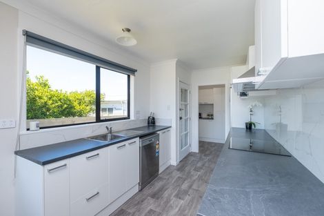 Photo of property in 15 Montjoy Street, Stratford, 4332