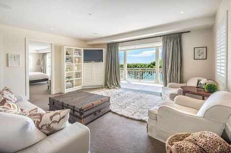 Photo of property in 12a Seacliffe Avenue, Belmont, Auckland, 0622