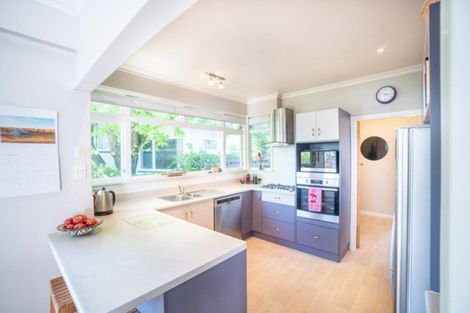 Photo of property in 36 Churchill Avenue, Hokowhitu, Palmerston North, 4410