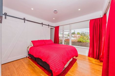 Photo of property in 12 Adriatic Avenue, Henderson, Auckland, 0612