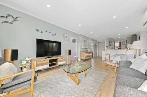 Photo of property in 56 Carrington Drive, Papamoa Beach, Papamoa, 3118