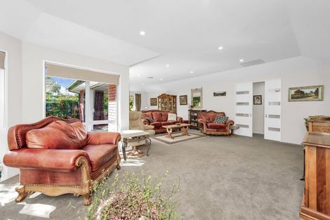 Photo of property in 17 Bridge Street, Southbridge, 7602