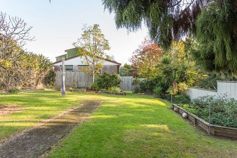 Photo of property in 16 Croydon Road, New Lynn, Auckland, 0600