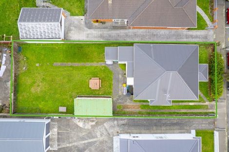 Photo of property in 21 Derwent Street, Island Bay, Wellington, 6023