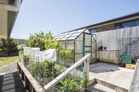 Photo of property in 1 Tui Drive, Picton, 7220