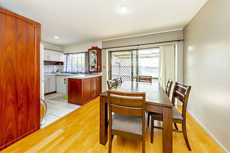 Photo of property in 4 Bernina Place, Weymouth, Auckland, 2103