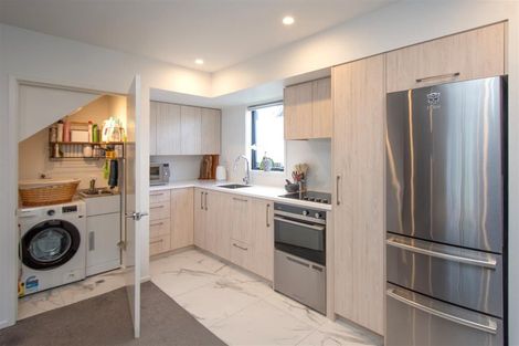 Photo of property in 2/25 Hargest Crescent, Sydenham, Christchurch, 8023
