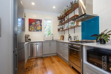 Photo of property in 16 Karaka Street, Helensville, 0800