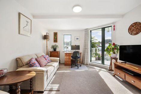 Photo of property in Palm Grove Apartments, 9/13c Palm Grove, Berhampore, Wellington, 6023