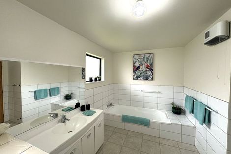 Photo of property in 10 Lanark Street, Balclutha, 9230