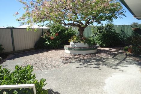 Photo of property in 25 Vining Crescent, Stoke, Nelson, 7011