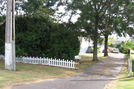 Photo of property in 1/244 East Coast Road, Forrest Hill, Auckland, 0620